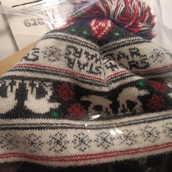 Bioworld LootCrate Disney STAR WARS At-At Fair Isle Walker Pom Pom Beanie - Picture 8 of 8